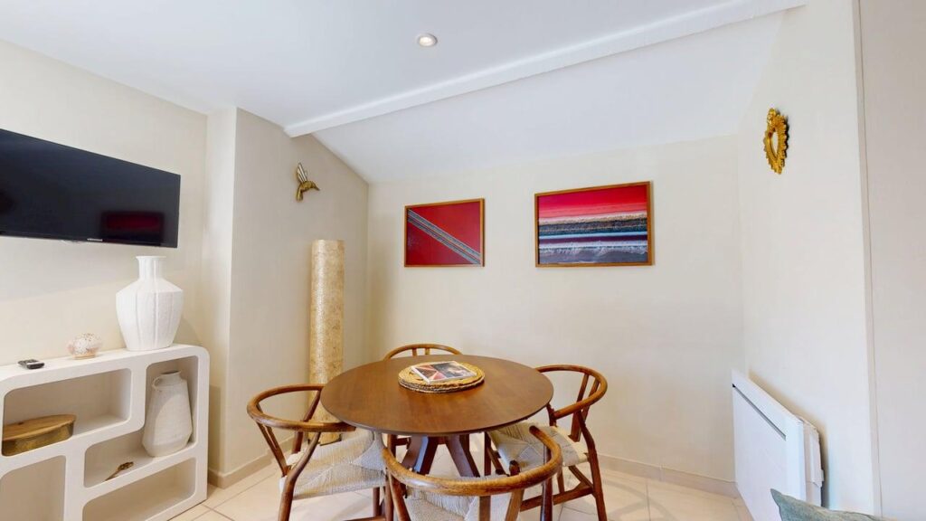 Mas-De-Paz-Gite-des-Salins_2