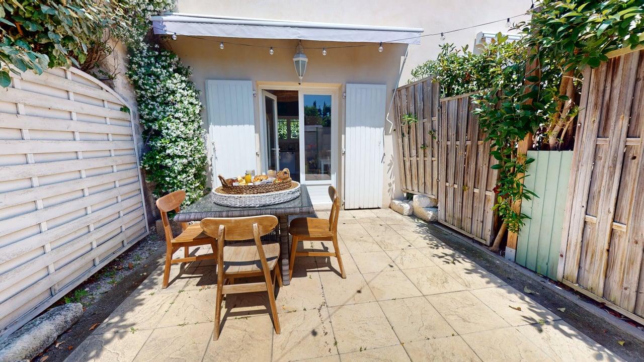 Mas-De-Paz-exterieur-gite-des-sables-3